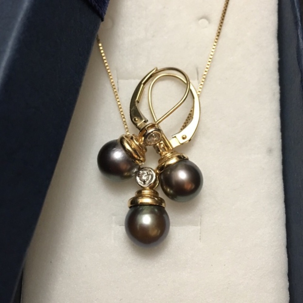 14k Diamond and Black Pearl earrings / pendant set